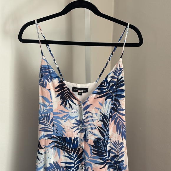 Slate & Willow Handkerchief Hem Dress Tropical Print Maxi Dress Size XL - Picture 7 of 8